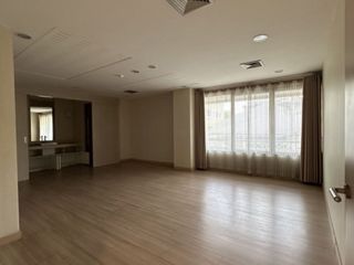 For rent office in Mueang Chiang Mai, Chiang Mai