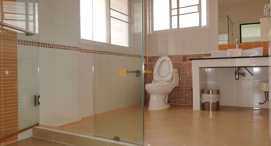 For rent and for sale 4 bedrooms house in Bang Lamung, Chonburi