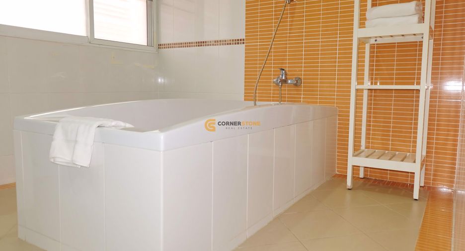 For rent and for sale 4 bedrooms house in Bang Lamung, Chonburi