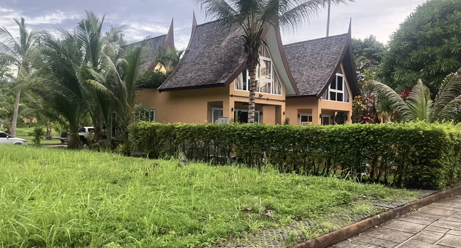 For rent 4 Beds villa in Ko Chang, Trat