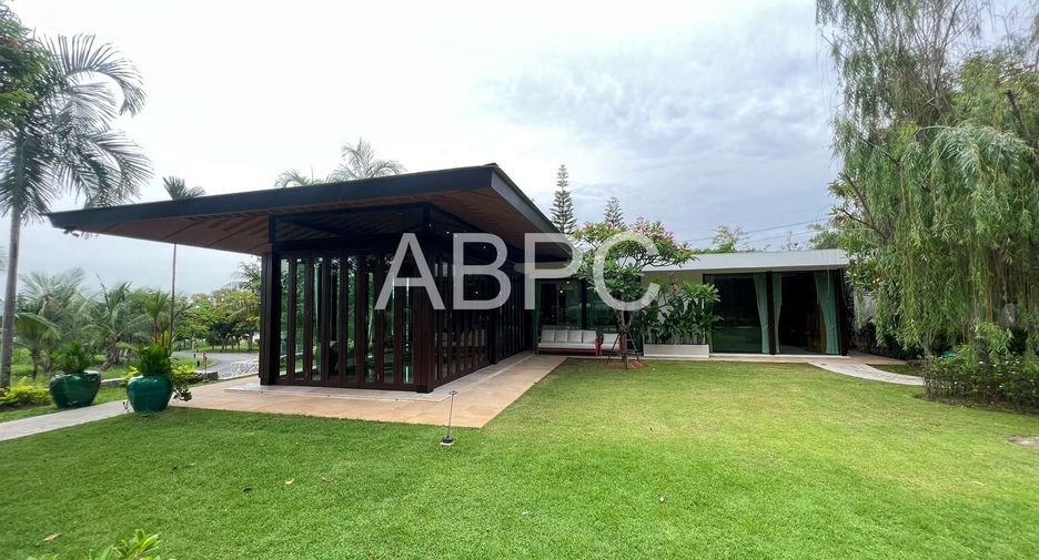 For rent 2 bed house in Nikhom Phatthana, Rayong