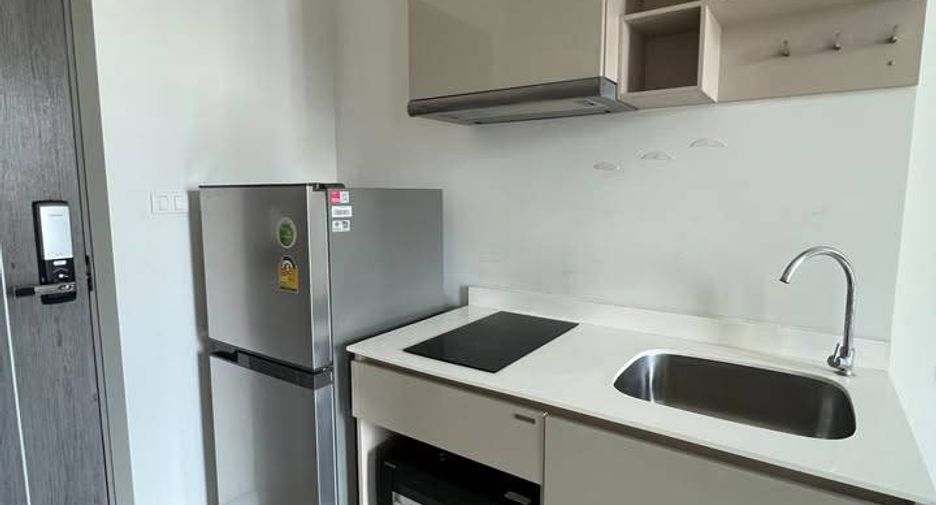 For sale 1 bed condo in Watthana, Bangkok