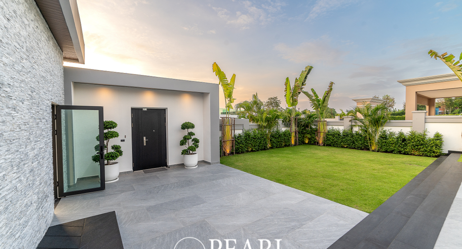 For sale 6 bed villa in Bang Lamung, Chonburi