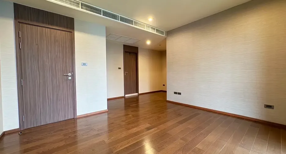 For rent and for sale 3 bedrooms condo in Sathon, Bangkok