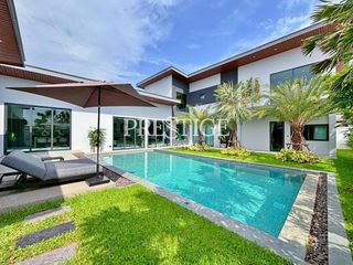 Casa en venta de 6 habitaciones en Bang Lamung, Chonburi