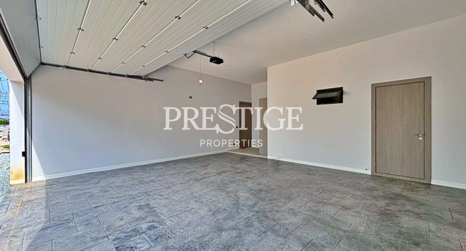 Casa en venta de 6 habitaciones en Bang Lamung, Chonburi