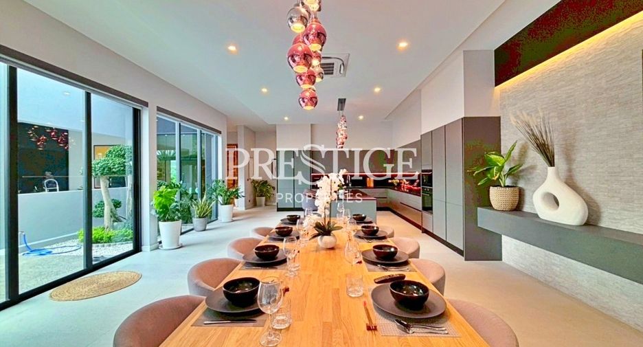 Casa en venta de 6 habitaciones en Bang Lamung, Chonburi