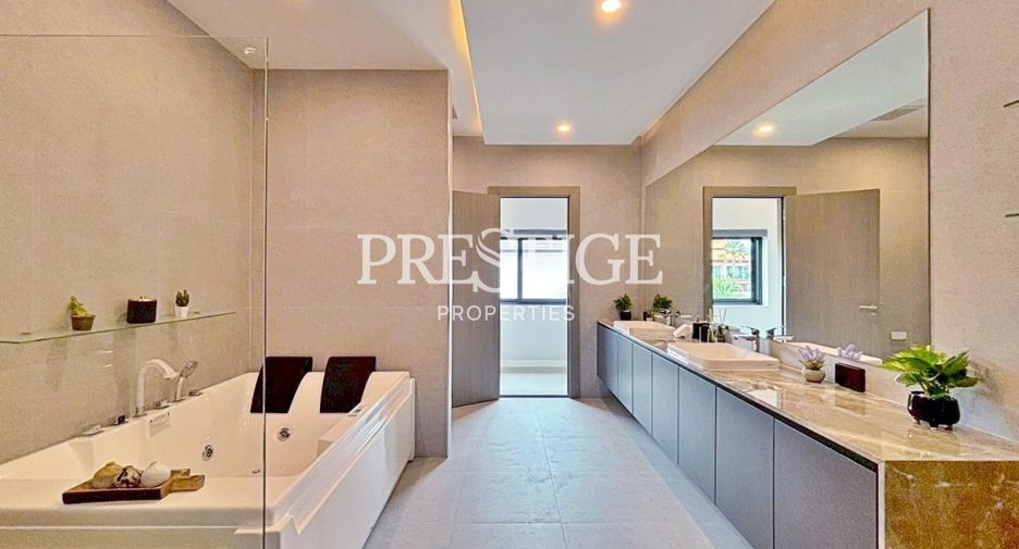 Casa en venta de 6 habitaciones en Bang Lamung, Chonburi
