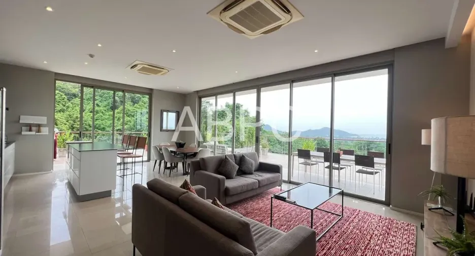 À louer et à vendre 2 chambres condo à Bang Saray, Pattaya