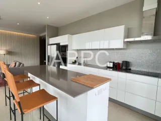 À louer et à vendre 2 chambres condo à Bang Saray, Pattaya