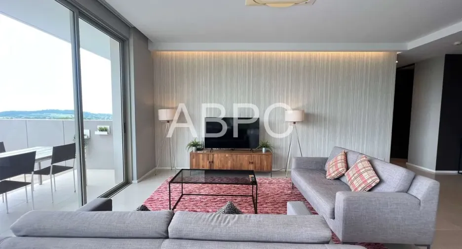 À louer et à vendre 2 chambres condo à Bang Saray, Pattaya