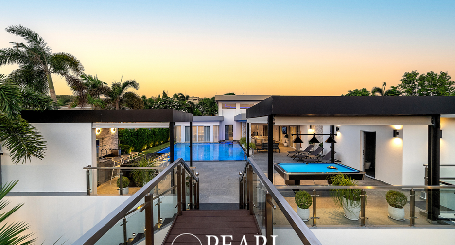For sale 6 bed villa in East Pattaya, Pattaya