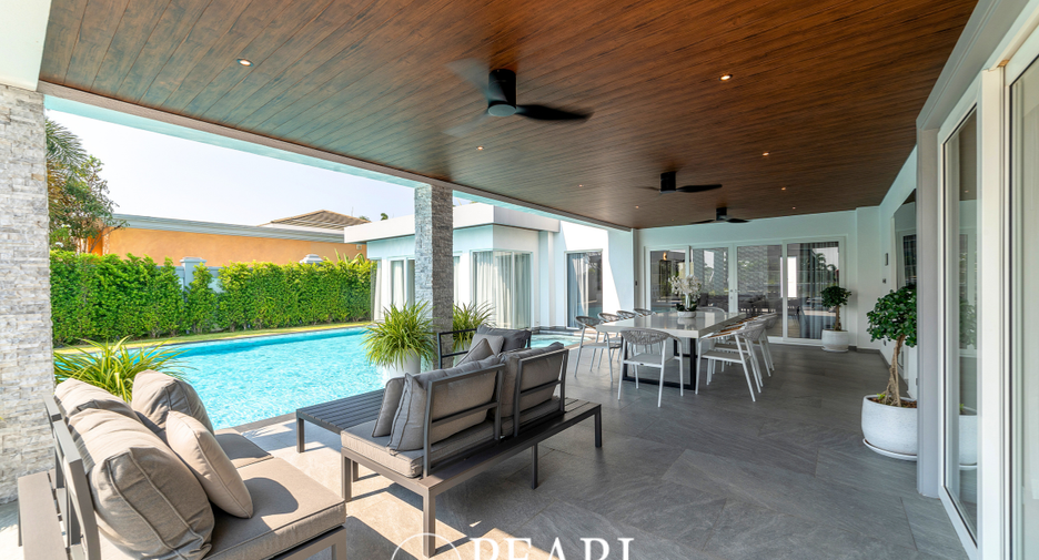 For sale 6 bed villa in East Pattaya, Pattaya