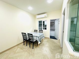 For rent 4 bed townhouse in Mueang Chiang Mai, Chiang Mai