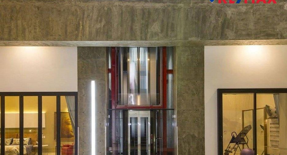 出售 5 卧室 独立屋 在 Pratumnak, 芭提雅