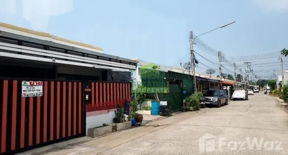 For sale 2 bed townhouse in Ban Phaeo, Samut Sakhon