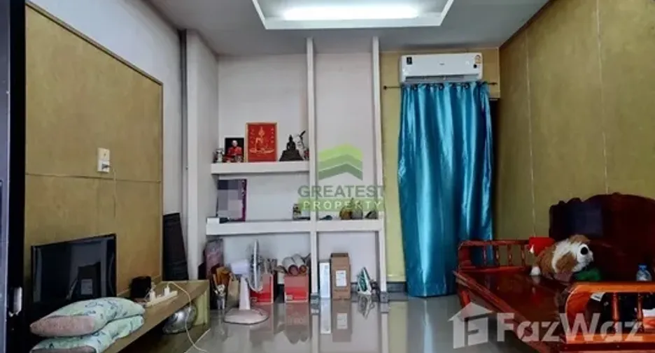 For sale 2 bed townhouse in Ban Phaeo, Samut Sakhon