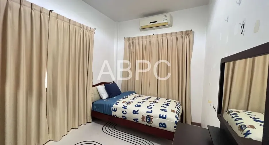 For rent 3 bedrooms house in East Pattaya, Pattaya