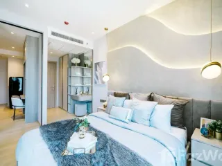 For sale 3 bed condo in Huai Khwang, Bangkok