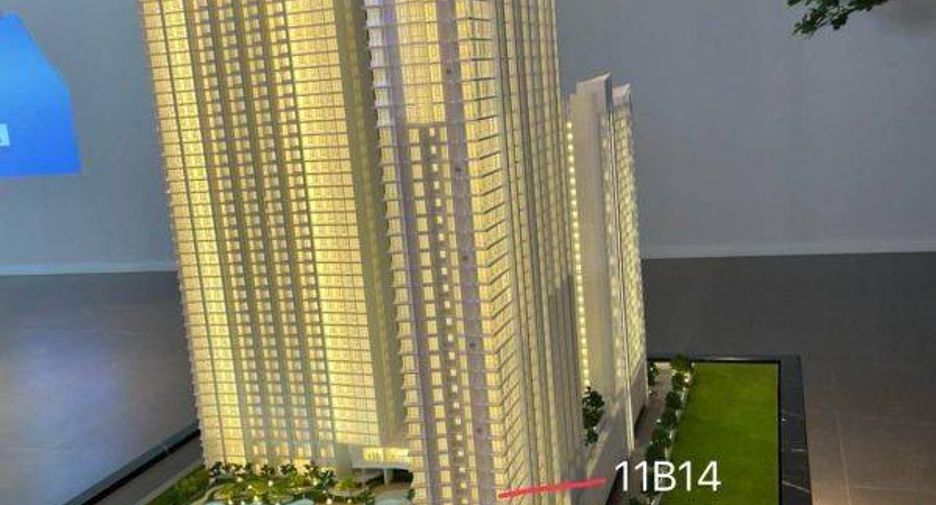 For sale 2 bed condo in Dusit, Bangkok