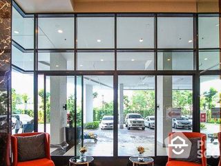For sale 3 bed condo in Thon Buri, Bangkok