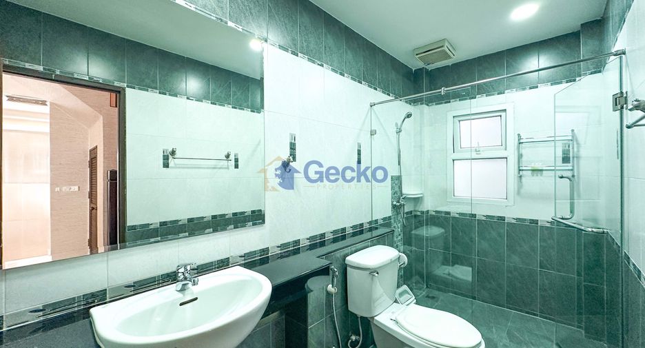 For sale and for rent 6 bed house in Bang Lamung, Chonburi