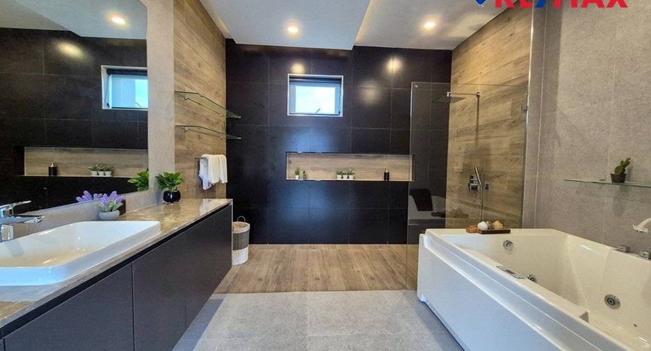 Haus zum Kauf mit 5 Zimmer in East Pattaya, Pattaya