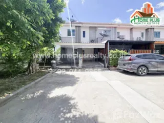 For sale 3 bed townhouse in Lam Luk Ka, Pathum Thani
