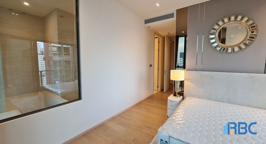 For rent 3 bedrooms condo in Khlong Toei, Bangkok