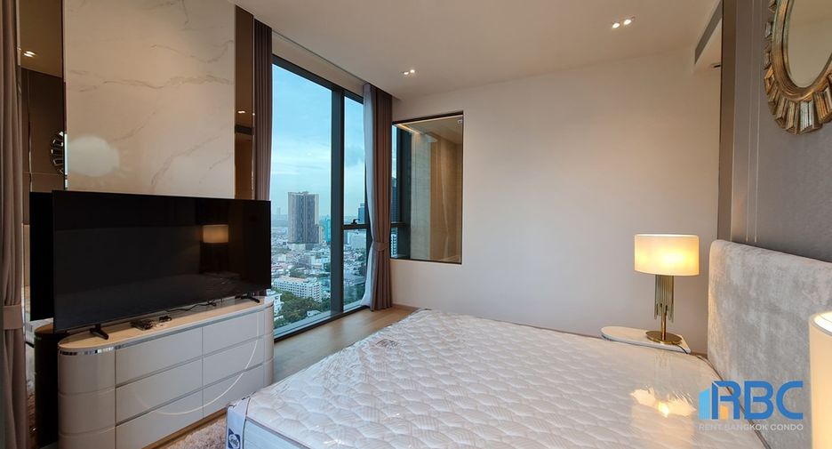 For rent 3 bedrooms condo in Khlong Toei, Bangkok