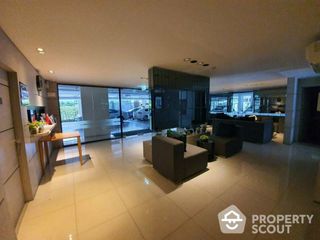For sale 1 Beds condo in Phra Khanong, Bangkok