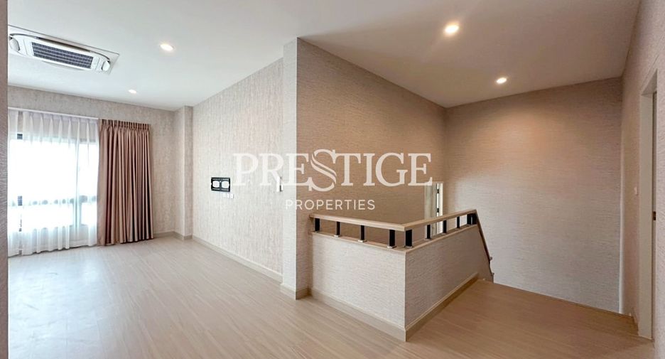 Haus zum Kauf mit 4 Zimmer in Bang Lamung, Chonburi