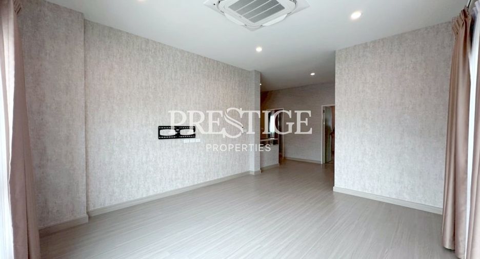 Haus zum Kauf mit 4 Zimmer in Bang Lamung, Chonburi