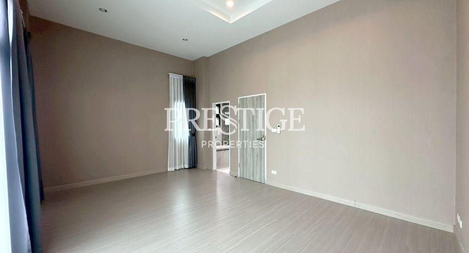 Haus zum Kauf mit 4 Zimmer in Bang Lamung, Chonburi