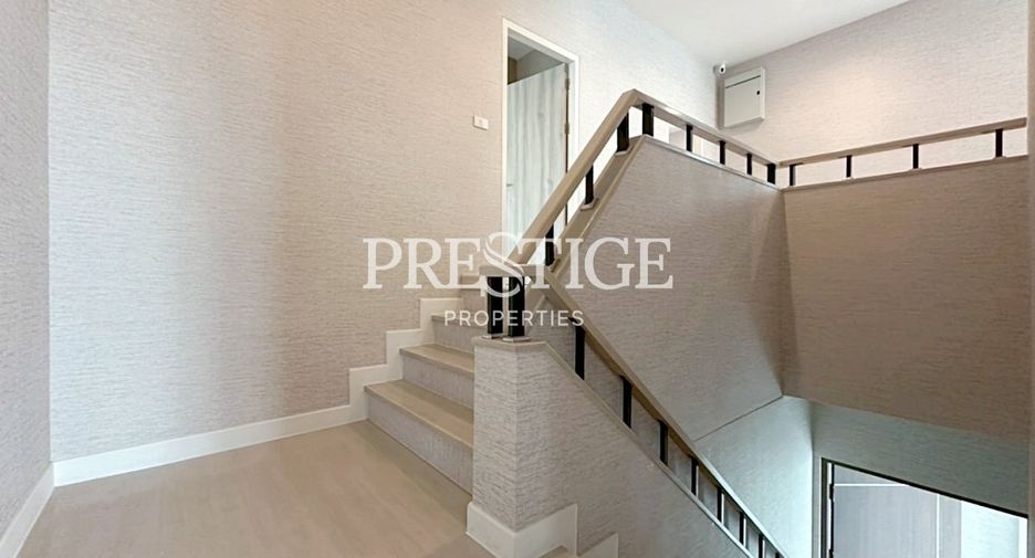 Haus zum Kauf mit 4 Zimmer in Bang Lamung, Chonburi