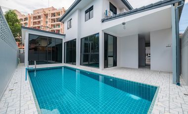 出售 4 卧室 独立屋 在 Bang Lamung, Chon Buri