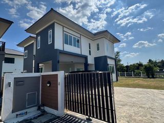 For sale 6 bed house in Sattahip, Chonburi