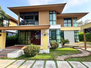 For rent 4 bed house in East Pattaya, Pattaya