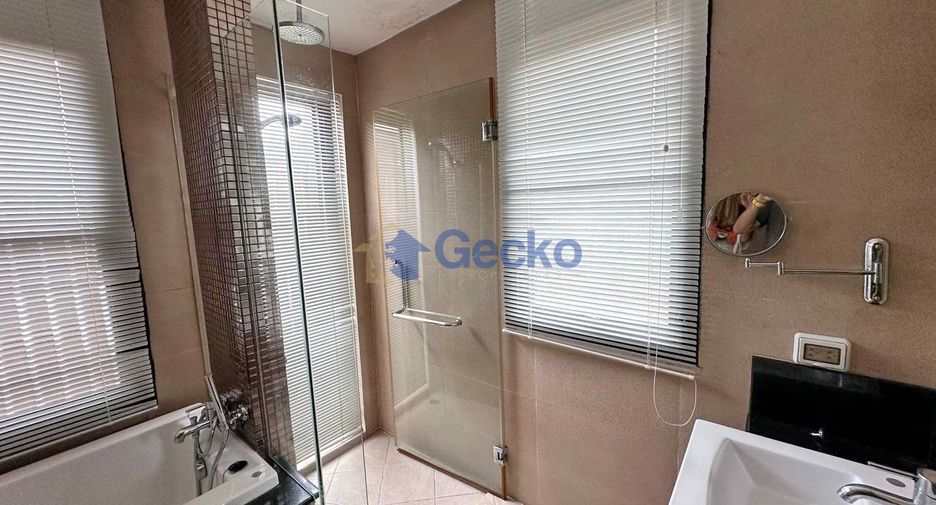 For rent 4 bed house in East Pattaya, Pattaya