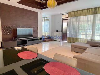 For rent 4 bed house in East Pattaya, Pattaya