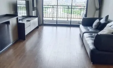 For rent 2 bed condo in Huai Khwang, Bangkok