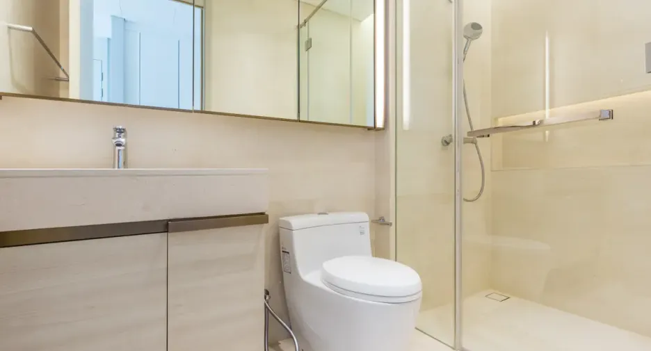For sale 2 bedrooms condo in Pathum Wan, Bangkok