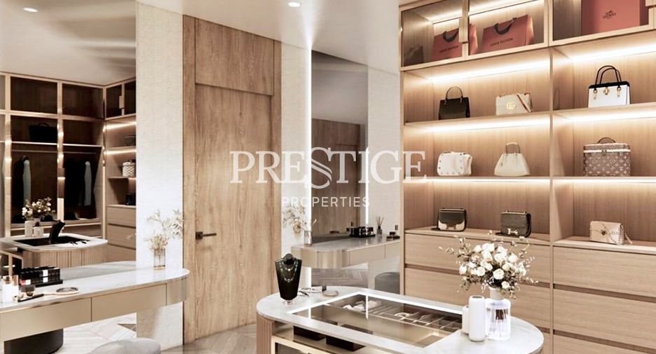 For sale 4 bedrooms house in East Pattaya, Pattaya