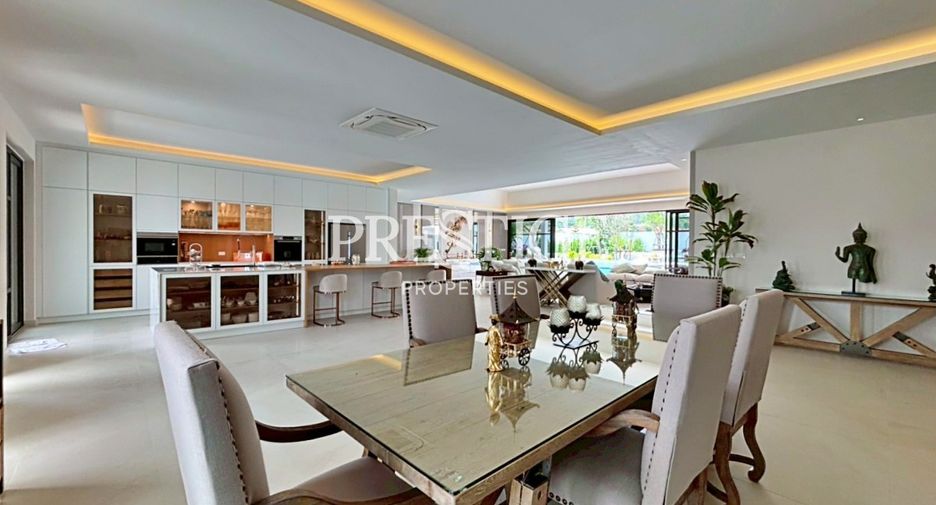 Casa en venta de 5 habitaciones en Bang Lamung, Chonburi