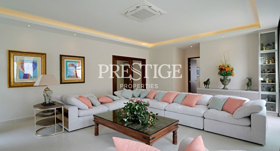 Casa en venta de 5 habitaciones en Bang Lamung, Chonburi