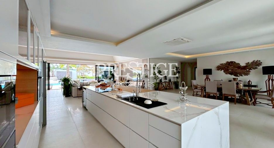 Casa en venta de 5 habitaciones en Bang Lamung, Chonburi