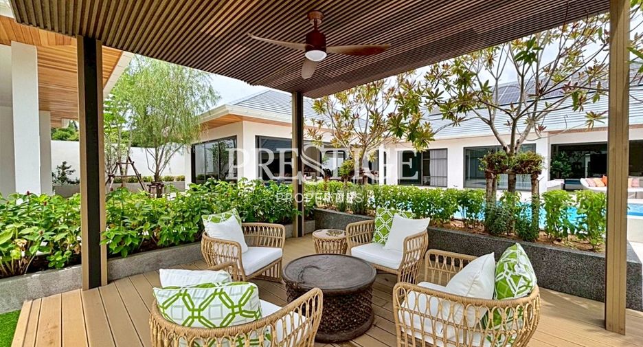 Casa en venta de 5 habitaciones en Bang Lamung, Chonburi