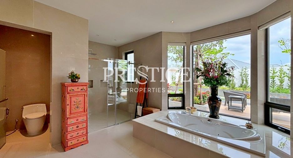 Casa en venta de 5 habitaciones en Bang Lamung, Chonburi