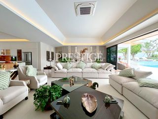 Casa en venta de 5 habitaciones en Bang Lamung, Chonburi