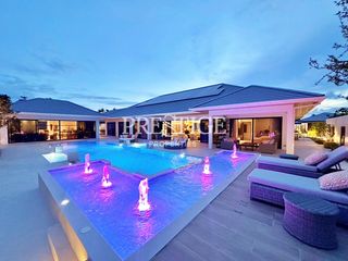Casa en venta de 5 habitaciones en Bang Lamung, Chonburi